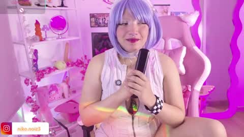 Snapshot of lady_noize chatting on April 2026 08:57:02 PM Lady online show from April 2026 08:57:02 PM