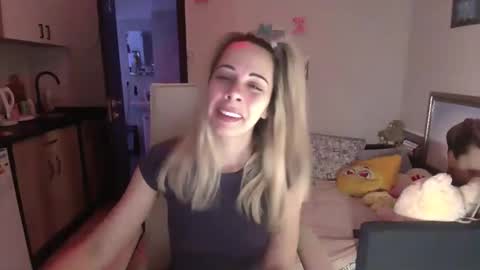 lady_smile69 online show from November 2025 03:09:01 AM