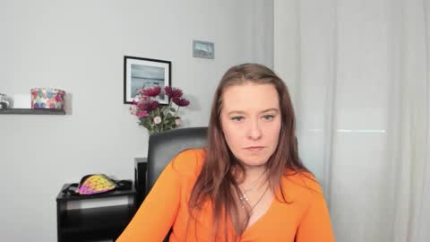 Snapshot of ladyalessa chatting on June 2026 05:31:02 AM ALESSA online show from June 2026 05:31:02 AM