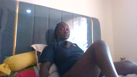 Snapshot of ladyblossoms19 chatting on December 2024 10:14:01 AM lindah32 online show from December 2024 10:14:01 AM