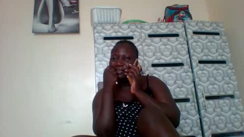 Snapshot of ladyblossoms19 chatting on January 2025 12:38:02 PM lindah32 online show from January 2025 12:38:02 PM
