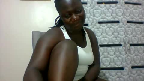 Snapshot of ladyblossoms19 chatting on January 2025 06:26:01 PM lindah32 online show from January 2025 06:26:01 PM