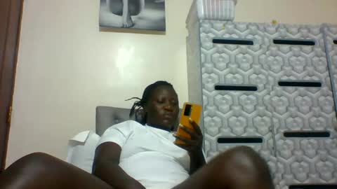 Snapshot of ladyblossoms19 chatting on January 2025 12:55:02 AM lindah32 online show from January 2025 12:55:02 AM