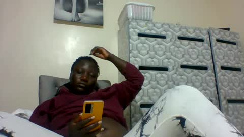 Snapshot of ladyblossoms19 chatting on January 2025 02:08:01 AM lindah32 online show from January 2025 02:08:01 AM