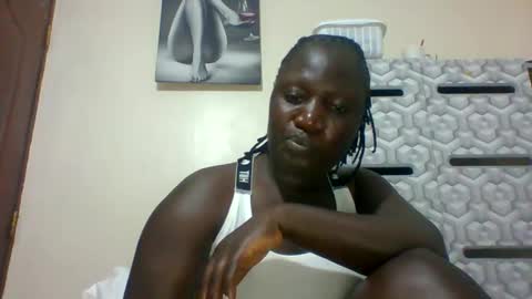 Snapshot of ladyblossoms19 chatting on January 2025 11:02:02 PM lindah32 online show from January 2025 11:02:02 PM
