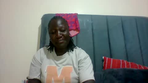 Snapshot of ladyblossoms19 chatting on February 2025 10:03:01 PM lindah32 online show from February 2025 10:03:01 PM