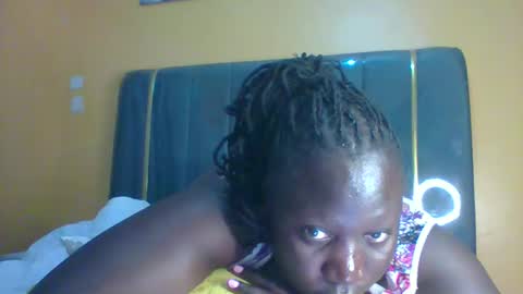 Snapshot of ladyblossoms19 chatting on September 2025 07:13:01 PM lindah32 online show from September 2025 07:13:01 PM