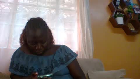 Snapshot of ladyblossoms19 chatting on September 2025 07:00:01 AM lindah32 online show from September 2025 07:00:01 AM