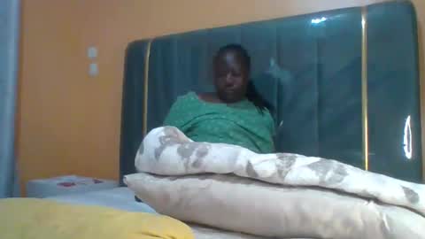 lindah32 online show from April 2026 12:37:02 AM