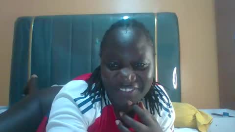 lindah32 online show from April 2026 12:02:01 AM