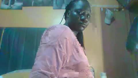 Snapshot of ladyblossoms19 chatting on June 2026 08:34:02 PM lindah32 online show from June 2026 08:34:02 PM