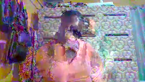 Snapshot of ladyblossoms19 chatting on June 2026 01:14:01 AM lindah32 online show from June 2026 01:14:01 AM