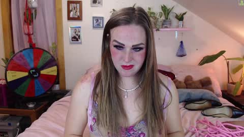 ladyboyhomemaker online show from January 2025 11:22:01 AM