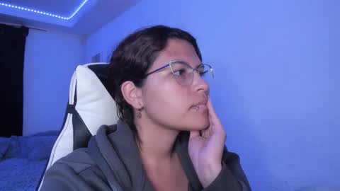  Lady  online show from September 2025 01:05:02 AM