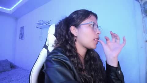  Lady  online show from February 2026 01:09:02 AM