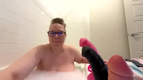 LadyCherieLynn online show from April 2026 02:32:02 PM