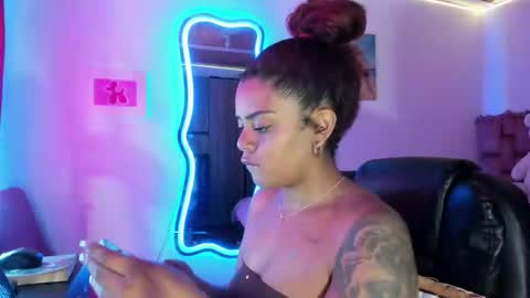 Snapshot of ladydanniela chatting on February 2025 01:38:02 PM leidy daniela online show from February 2025 01:38:02 PM