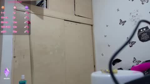 Snapshot of ladydeathz chatting on March 2025 03:33:01 AM ladydeathz online show from March 2025 03:33:01 AM