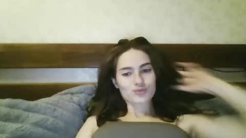 Snapshot of ladyjrouses chatting on May 2026 07:20:02 PM LadyJRouses online show from May 2026 07:20:02 PM