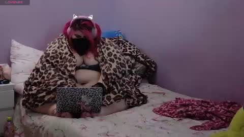 ladykitsunebig online show from June 2026 07:01:02 PM