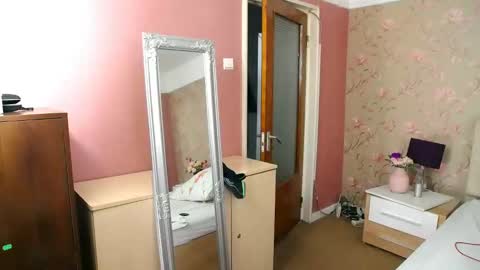 Snapshot of ladymariahx chatting on December 2024 10:58:02 PM ladymariahx online show from December 2024 10:58:02 PM