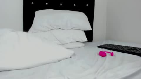 Ladysexy hot19  online show from March 2025 03:06:01 AM