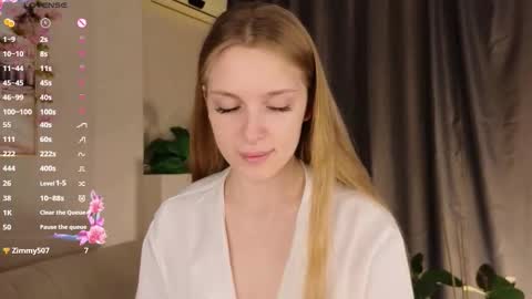 Lilia online show from November 2025 06:15:01 AM