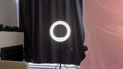 Lilia online show from December 2025 06:08:02 AM