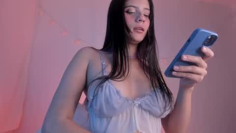 Snapshot of lahianblue chatting on March 2026 08:26:01 AM laura online show from March 2026 08:26:01 AM