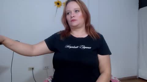  paola and a guest lol    online show from November 2025 01:59:02 AM