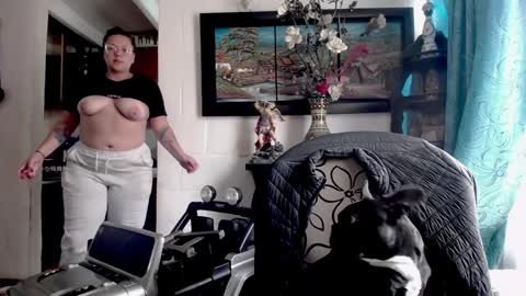 laia_hadid online show from April 2026 03:24:01 PM