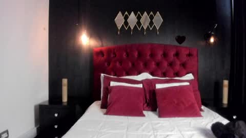 Laia  online show from April 2026 12:08:02 PM