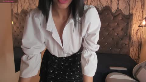 Laia online show from December 2024 06:06:02 PM