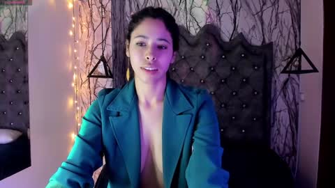 Laia online show from January 2025 03:39:02 PM