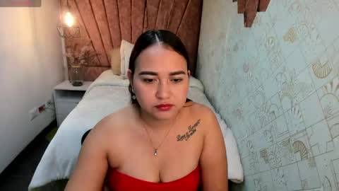 laia taylor online show from April 2026 11:36:02 AM