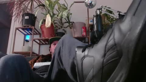 Snapshot of laidback_and_chill chatting on December 2024 08:55:02 AM Rick online show from December 2024 08:55:02 AM