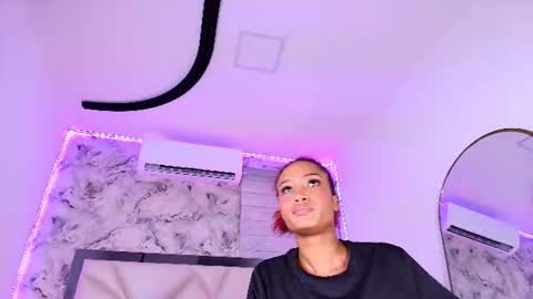 Snapshot of laila_ali chatting on July 2026 01:58:33 AM Laila ali online show from July 2026 01:58:33 AM