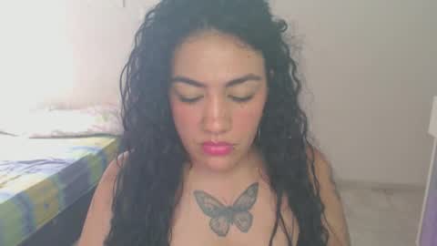 Snapshot of laila_silk chatting on June 2026 03:56:02 PM laila_silk online show from June 2026 03:56:02 PM