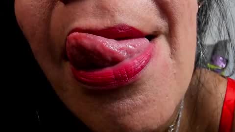 Lailacastillo online show from December 2024 10:44:02 AM