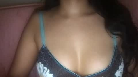 Snapshot of lailayousef chatting on January 2025 09:48:02 AM Laila Yousef online show from January 2025 09:48:02 AM