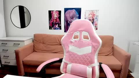 Kira online show from April 2026 11:18:02 PM