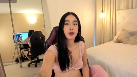 lala_demon online show from April 2026 12:17:01 PM