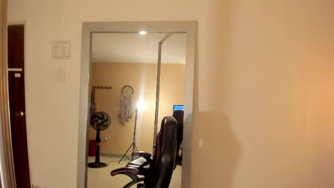 lala_demon online show from April 2026 12:22:01 PM