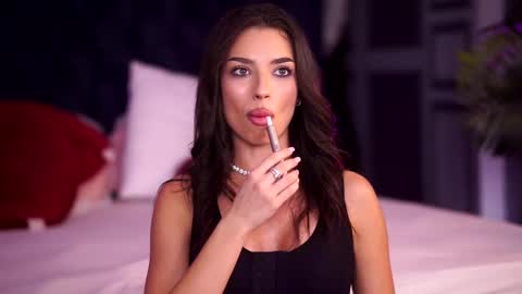 Lala online show from November 2025 07:48:02 PM