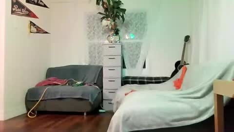 LALOVE99 online show from September 2025 01:30:01 AM