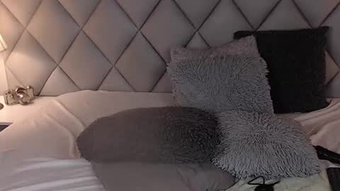 Snapshot of lalycastro chatting on January 2025 01:53:02 AM Laly Castro online show from January 2025 01:53:02 AM