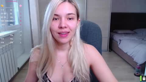 Lana online show from September 2025 05:39:02 AM