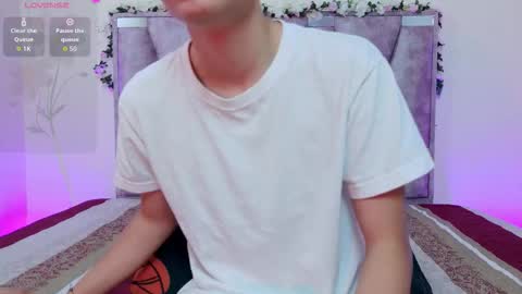 Snapshot of lana_bennett69 chatting on October 2025 10:27:01 AM Lana online show from October 2025 10:27:01 AM