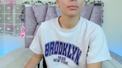 Snapshot of lana_bennett69 chatting on November 2025 09:25:01 AM Lana online show from November 2025 09:25:01 AM