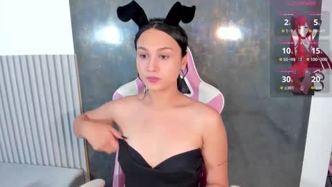 Lana online show from November 2025 09:02:01 PM